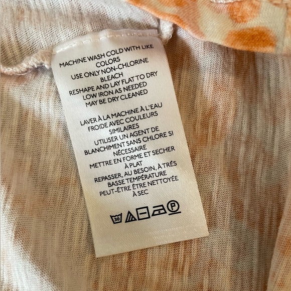 Pilcro by Anthropologie Orange/Cream Paisley Scoop Neck Short Sleeve Top. Size M - Picture 10 of 11